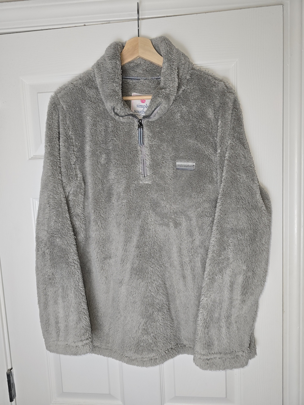 Simply Southern Women’s Light Gray Plush Quarter-Zip Sweater Size Medium